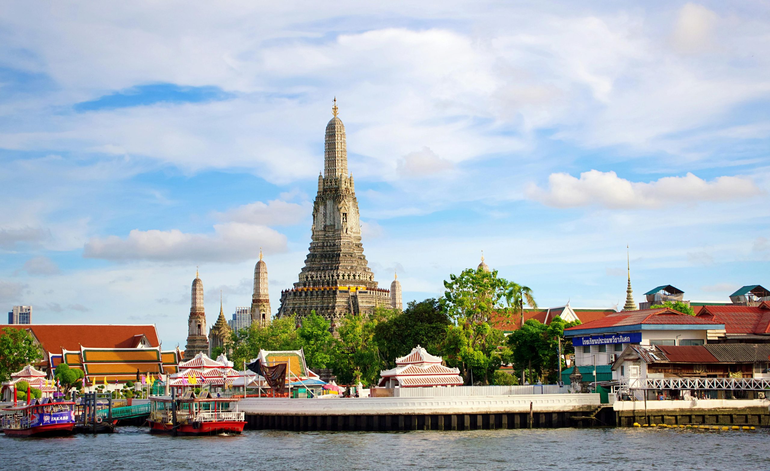 Mandarin Oriental Bangkok – Chao Phraya Suite – Refined Charm with Riverfront Views